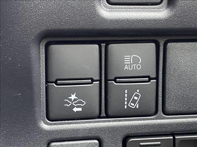 ZS“煌III”7人乗り 新車未登録 後期モデル 両側電動スライドドア トヨタセーフティセンス LEDヘッド クルーズコントロール スマートキー&プッシュスタート クリアランスソナー アイドリングストップ 衝突軽減ブレーキ(3枚目)