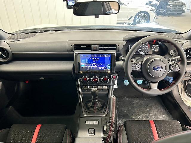 S 登録済未使用車 6MT 新品9インチナビ Bカメラ TV ETC Bluetooth ドラレコ クルコン シートヒーター ハーフレザーシート LEDヘッド ステアリングスイッチ AAC スマートキー(2枚目)