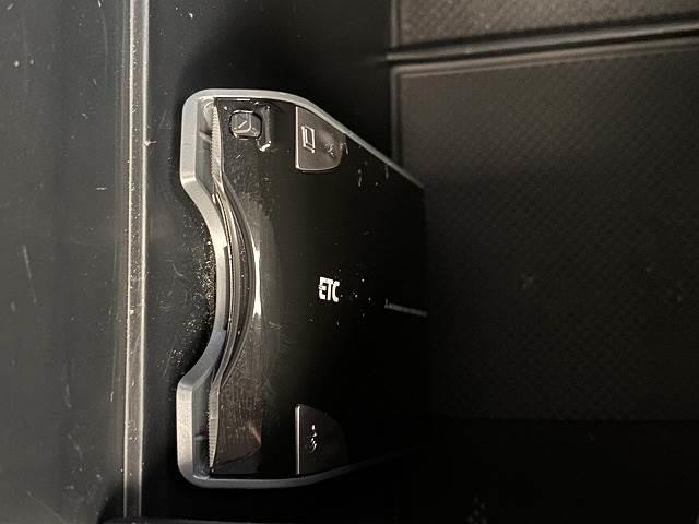 Li カロッツェリアナビ バックカメラ ETC フルセグTV Bluetooth接続 ステアリングスイッチ 純正アルミ パドルシフト オートエアコン オートライト 本革ステアリング スマートキー Pスタート(9枚目)