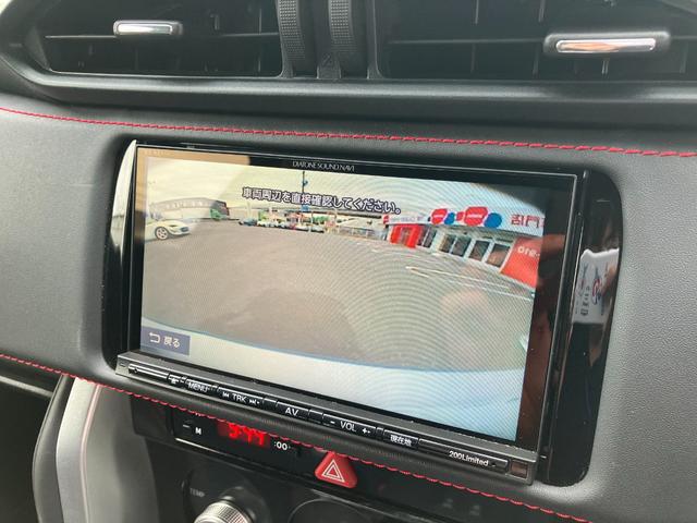 GT 純正ナビ 純正ステアリング シ-トヒ-タ- 純正アルミ装備 クルーズコントロール オートヘッドライト Bluetooth接続可能 スマートキー ABS 横滑り防止装置 ブレンボ装備 プッシュスタート(5枚目)