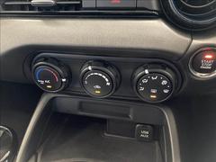 【オートエアコン】車内温度をセンサーが感知してご希望の車内温度に調整してくれます！ 4