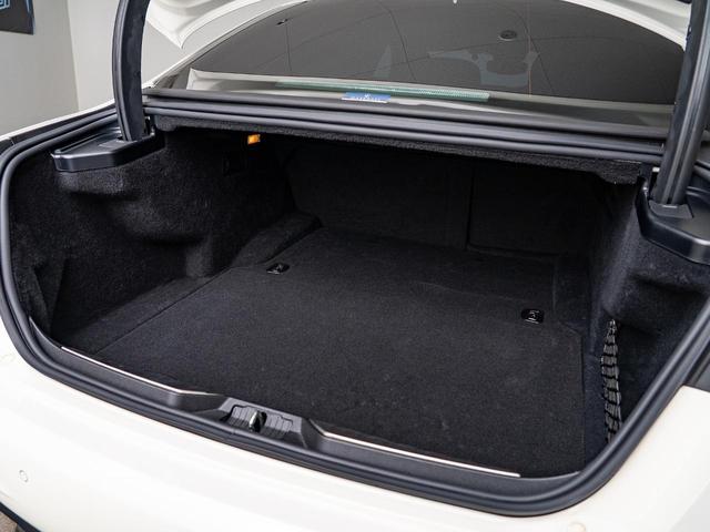 クアトロポルテ グランスポーツ　認定保証２年付　サンルーフ　２０インチペルセーオホイール（ダークフィニッシュ）　ＨａｒｍａｎＫａｒｄｏｎサウンド　３６０°サラウンドビューカメラ　フロント・リアシートヒーター　ソフトドアクロージャー（46枚目）