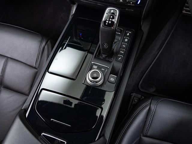 クアトロポルテ グランスポーツ　認定保証２年付　サンルーフ　２０インチペルセーオホイール（ダークフィニッシュ）　ＨａｒｍａｎＫａｒｄｏｎサウンド　３６０°サラウンドビューカメラ　フロント・リアシートヒーター　ソフトドアクロージャー（60枚目）