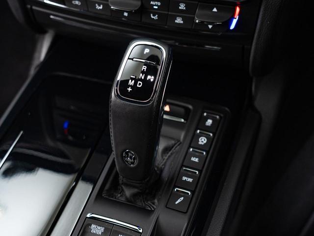 クアトロポルテ グランスポーツ　認定保証２年付　サンルーフ　２０インチペルセーオホイール（ダークフィニッシュ）　ＨａｒｍａｎＫａｒｄｏｎサウンド　３６０°サラウンドビューカメラ　フロント・リアシートヒーター　ソフトドアクロージャー（62枚目）