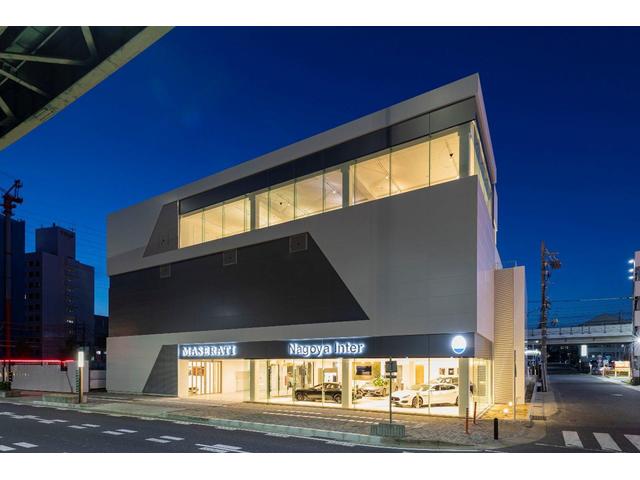 クアトロポルテ グランスポーツ　認定保証２年付　サンルーフ　２０インチペルセーオホイール（ダークフィニッシュ）　ＨａｒｍａｎＫａｒｄｏｎサウンド　３６０°サラウンドビューカメラ　フロント・リアシートヒーター　ソフトドアクロージャー（66枚目）