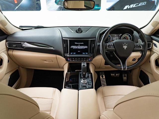 レヴァンテ モデナ　認定保証２年付　サンルーフ　アルカンターラヘッドライニング　２１インチヘリオスホイール　フルプレミアムレザー　Ｈａｒｍａｎ／Ｋａｒｄｏｎサウンド　フロントシートヒーター　フロントシートベンチレーション（5枚目）