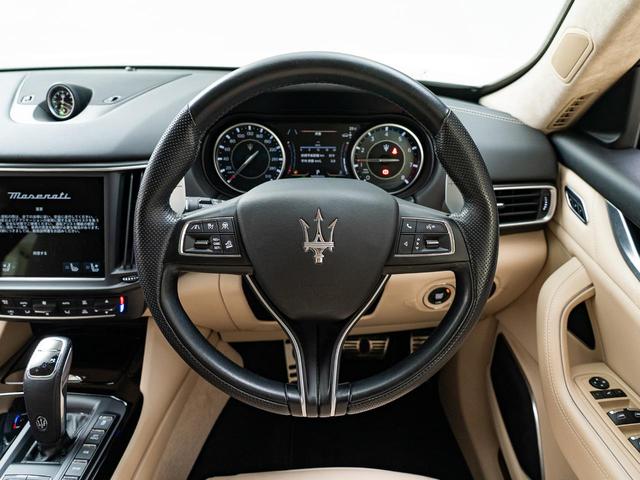 レヴァンテ モデナ　認定保証２年付　サンルーフ　アルカンターラヘッドライニング　２１インチヘリオスホイール　フルプレミアムレザー　Ｈａｒｍａｎ／Ｋａｒｄｏｎサウンド　フロントシートヒーター　フロントシートベンチレーション（12枚目）