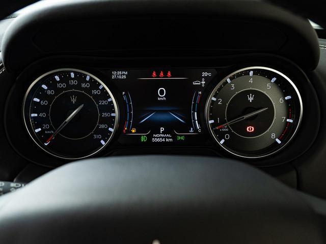 レヴァンテ モデナ　認定保証２年付　サンルーフ　アルカンターラヘッドライニング　２１インチヘリオスホイール　フルプレミアムレザー　Ｈａｒｍａｎ／Ｋａｒｄｏｎサウンド　フロントシートヒーター　フロントシートベンチレーション（13枚目）