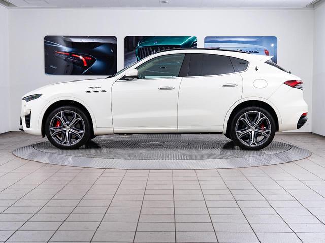 レヴァンテ モデナ　認定保証２年付　サンルーフ　アルカンターラヘッドライニング　２１インチヘリオスホイール　フルプレミアムレザー　Ｈａｒｍａｎ／Ｋａｒｄｏｎサウンド　フロントシートヒーター　フロントシートベンチレーション（16枚目）