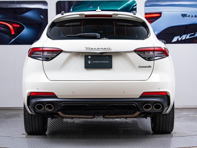 レヴァンテ モデナ　認定保証２年付　サンルーフ　アルカンターラヘッドライニング　２１インチヘリオスホイール　フルプレミアムレザー　Ｈａｒｍａｎ／Ｋａｒｄｏｎサウンド　フロントシートヒーター　フロントシートベンチレーション（19枚目）