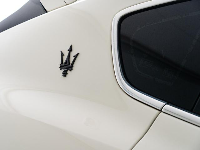 レヴァンテ モデナ　認定保証２年付　サンルーフ　アルカンターラヘッドライニング　２１インチヘリオスホイール　フルプレミアムレザー　Ｈａｒｍａｎ／Ｋａｒｄｏｎサウンド　フロントシートヒーター　フロントシートベンチレーション（24枚目）