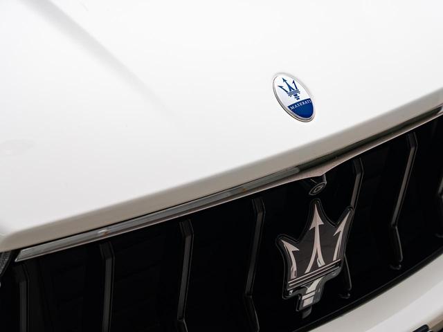 レヴァンテ モデナ　認定保証２年付　サンルーフ　アルカンターラヘッドライニング　２１インチヘリオスホイール　フルプレミアムレザー　Ｈａｒｍａｎ／Ｋａｒｄｏｎサウンド　フロントシートヒーター　フロントシートベンチレーション（26枚目）