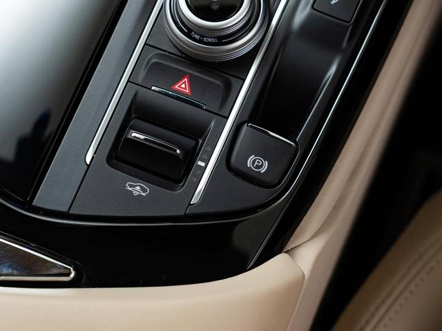 レヴァンテ モデナ　認定保証２年付　サンルーフ　アルカンターラヘッドライニング　２１インチヘリオスホイール　フルプレミアムレザー　Ｈａｒｍａｎ／Ｋａｒｄｏｎサウンド　フロントシートヒーター　フロントシートベンチレーション（43枚目）