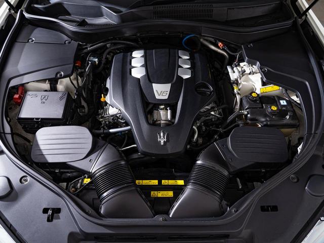 レヴァンテ モデナ　認定保証２年付　サンルーフ　アルカンターラヘッドライニング　２１インチヘリオスホイール　フルプレミアムレザー　Ｈａｒｍａｎ／Ｋａｒｄｏｎサウンド　フロントシートヒーター　フロントシートベンチレーション（44枚目）