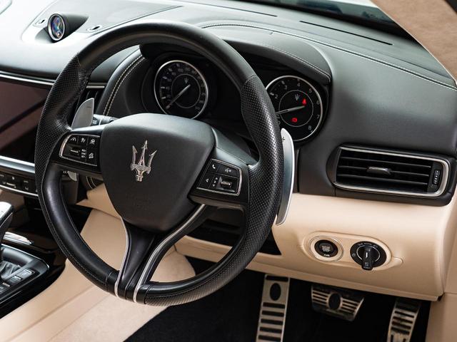 レヴァンテ モデナ　認定保証２年付　サンルーフ　アルカンターラヘッドライニング　２１インチヘリオスホイール　フルプレミアムレザー　Ｈａｒｍａｎ／Ｋａｒｄｏｎサウンド　フロントシートヒーター　フロントシートベンチレーション（45枚目）