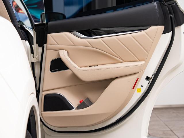 レヴァンテ モデナ　認定保証２年付　サンルーフ　アルカンターラヘッドライニング　２１インチヘリオスホイール　フルプレミアムレザー　Ｈａｒｍａｎ／Ｋａｒｄｏｎサウンド　フロントシートヒーター　フロントシートベンチレーション（49枚目）