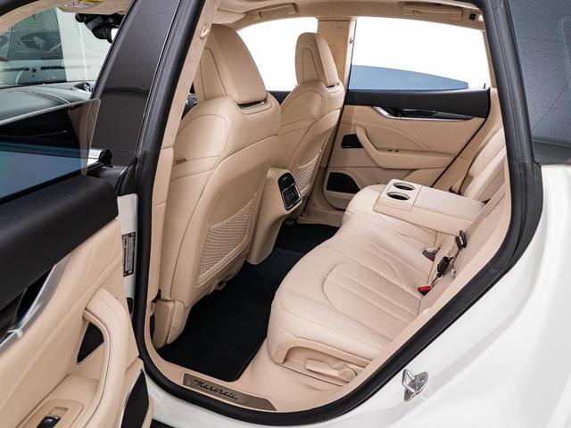 レヴァンテ モデナ　認定保証２年付　サンルーフ　アルカンターラヘッドライニング　２１インチヘリオスホイール　フルプレミアムレザー　Ｈａｒｍａｎ／Ｋａｒｄｏｎサウンド　フロントシートヒーター　フロントシートベンチレーション（53枚目）