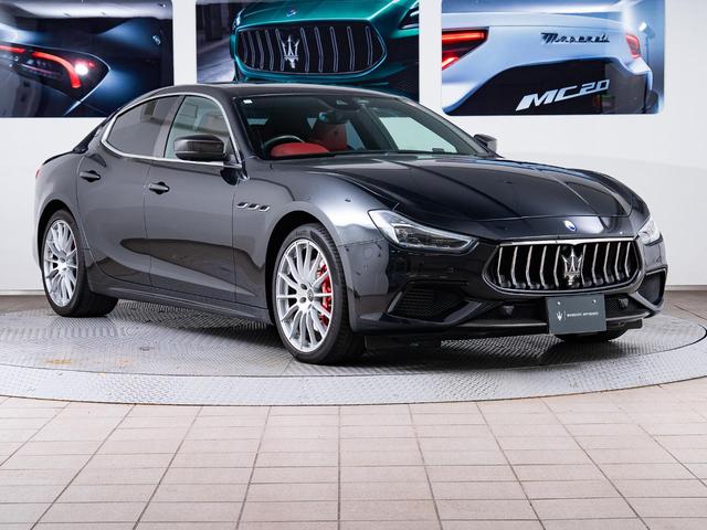 ギブリ リベッレ 認定保証2年付 国内限定30台 インテリアカーボンPKG ドライバーアシスタンスPKG フルカーボンキット サンルーフ ドリルドフルプレミアムレザー アルカンタラヘッドライニング B&Wサウンド(16枚目)