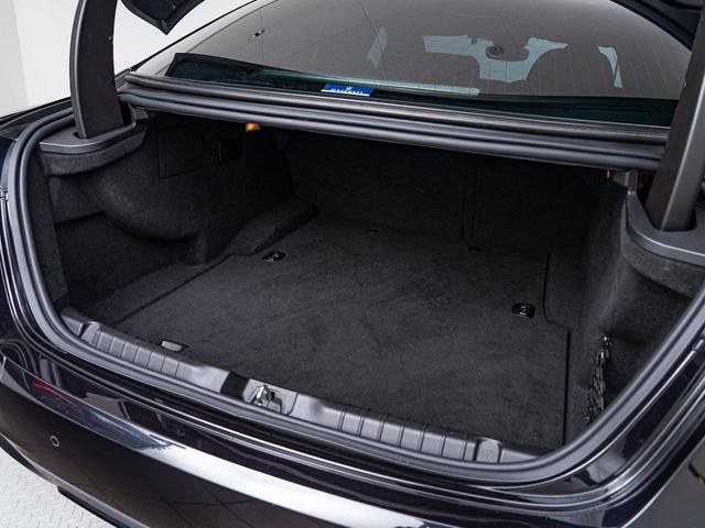 ギブリ リベッレ 認定保証2年付 国内限定30台 インテリアカーボンPKG ドライバーアシスタンスPKG フルカーボンキット サンルーフ ドリルドフルプレミアムレザー アルカンタラヘッドライニング B&Wサウンド(20枚目)