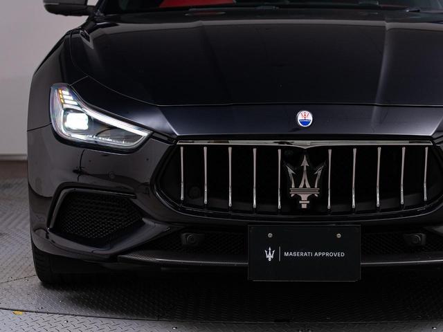 ギブリ リベッレ 認定保証2年付 国内限定30台 インテリアカーボンPKG ドライバーアシスタンスPKG フルカーボンキット サンルーフ ドリルドフルプレミアムレザー アルカンタラヘッドライニング B&Wサウンド(22枚目)