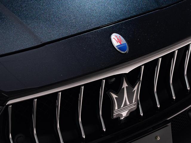 ギブリ リベッレ 認定保証2年付 国内限定30台 インテリアカーボンPKG ドライバーアシスタンスPKG フルカーボンキット サンルーフ ドリルドフルプレミアムレザー アルカンタラヘッドライニング B&Wサウンド(26枚目)