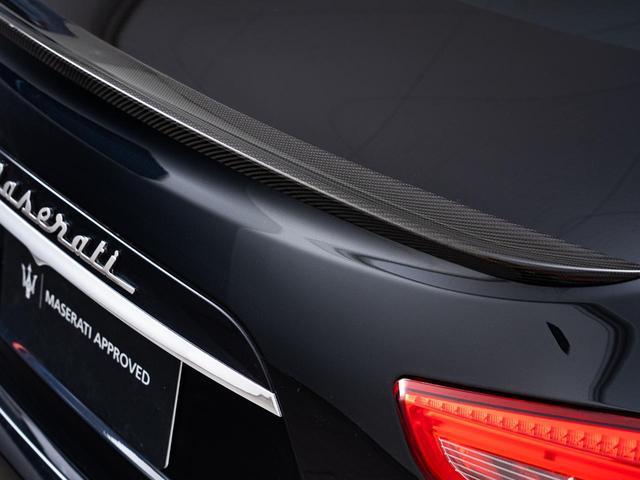 ギブリ リベッレ 認定保証2年付 国内限定30台 インテリアカーボンPKG ドライバーアシスタンスPKG フルカーボンキット サンルーフ ドリルドフルプレミアムレザー アルカンタラヘッドライニング B&Wサウンド(48枚目)