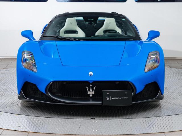 クーペ ベースグレード 認定保証2年付 OP330 インテリアカーボンパッケージ ブルーインフィニート サスペンションリフター SonusFaberハイプレミアムサウンドシステム レッドキャリパー(18枚目)