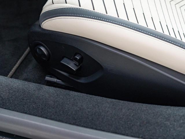 クーペ ベースグレード 認定保証2年付 OP330 インテリアカーボンパッケージ ブルーインフィニート サスペンションリフター SonusFaberハイプレミアムサウンドシステム レッドキャリパー(31枚目)