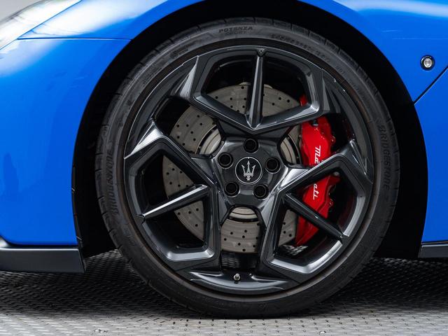 クーペ ベースグレード 認定保証2年付 OP330 インテリアカーボンパッケージ ブルーインフィニート サスペンションリフター SonusFaberハイプレミアムサウンドシステム レッドキャリパー(41枚目)