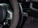 カーボンパドルシフトを装備。ご自身のフィーリングでギア操作が可能です。