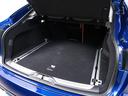 大容量のハッチバックルーム。大型スーツケースや、ゴルフバックなど何でもお任せ。