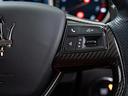 車両の情報をステアリングで操作、確認できます。