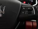 車両の情報をステアリングで操作、確認できます。