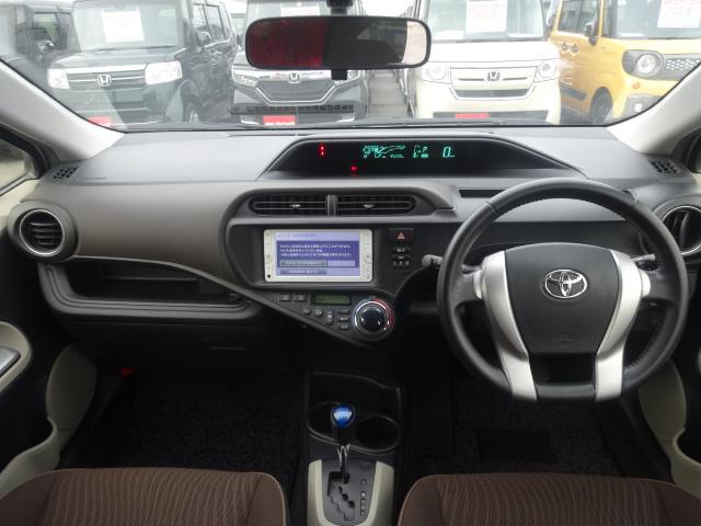 G スマートキー/禁煙車/ナビTV/Bluetooth/バックカメラ/オートライト/イモビライザー/オートエアコン/CD/プッシュST/電動格納ミラー/ウインカーミラー/プライバシーガラス/革巻ステア(2枚目)