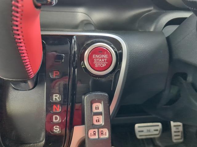 Ｎ－ＢＯＸカスタム Ｇ　ターボＳＳパッケージ　両側電動スライド／黒半革シート／禁煙／ナビＴＶ／Ｂｌｕｅｔｏｏｔｈ／バックカメラ／ＨＩＤ／衝突軽減ブレーキ／シートヒータ／スマートキー／プッシュスタート／（12枚目）