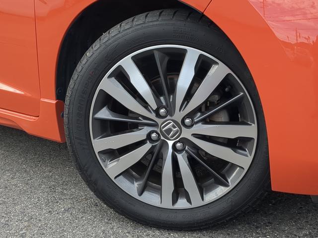 お好みのデザインのアルミホイールや、新品タイヤ、スタッドレスタイヤなどご希望の方はお知らせ下さい。車種に合わせたサイズをお調べしてご提案させて頂きます。