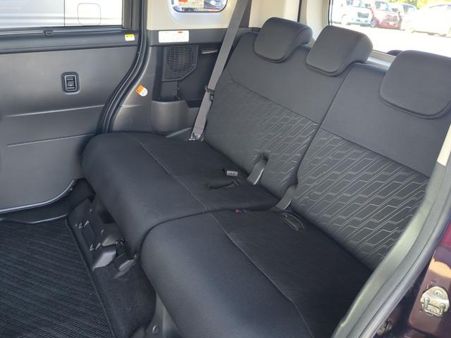 【車内清掃】お客様に気持ちよく見て頂けるよう展示車両は常に綺麗に仕上げております！