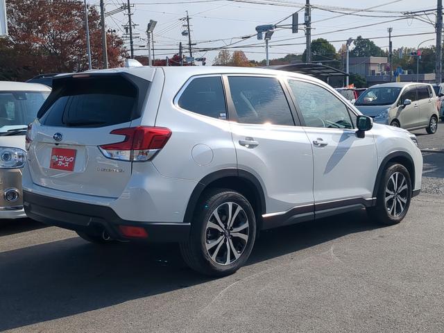 フォレスター プレミアム　４ＷＤ／黒半革シート／禁煙／８型ナビＴＶ／Ｂｌｕｅｔｏｏｔｈ／ＬＥＤ／サイド＆バックカメラ／ＥＴＣ／衝突軽減ブレーキ／電動リアゲート／ハンドルヒーター／前席電動シート／前席シートヒータ／（27枚目）