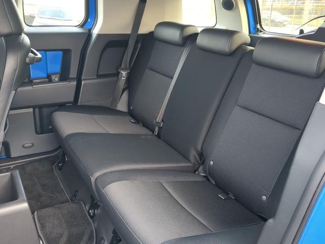 【車内清掃】お客様に気持ちよく見て頂けるよう展示車両は常に綺麗に仕上げております！