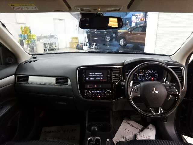 24G 4WD ナビ バックカメラ ETC パドルシフト レーダークルコン 3列シート スマートキー(3枚目)
