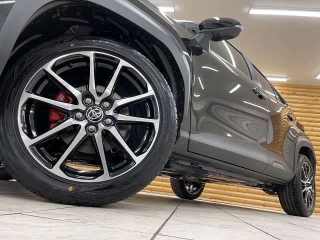 ハイブリッド GRスポーツ 登録済未使用車 8型ディスプレイ 全周囲カメラ ブラインドスポットモニター 18インチAW 専用スポーティシート レーダークルコン プリクラッシュセーフティ LEDヘッドライト 電動パワーステアリング(19枚目)