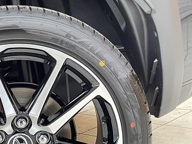ハイブリッド GRスポーツ 登録済未使用車 8型ディスプレイ 全周囲カメラ ブラインドスポットモニター 18インチAW 専用スポーティシート レーダークルコン プリクラッシュセーフティ LEDヘッドライト 電動パワーステアリング(25枚目)