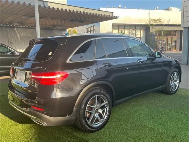 ＧＬＣ ＧＬＣ２２０ｄ　４マチックスポーツ（本革仕様）　禁煙　サンルーフ　本革　ブルメスター　パワーバックドア　レーダークルーズコントロール　ステアリングスイッチ　純正ナビ　キーレスゴー　純正アルミホイール　Ｂｌｕｅｔｏｏｔｈ接続　ＥＴＣ車載器（17枚目）