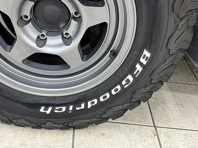 ＳＳＲ－Ｘリミテッド　ストラーダナビ　ＴＶ　バックカメラ　ＡＣ１００Ｖ電源　４ＷＤ　ＢＦＧｏｏｄｒｉｃｈホワイトレターＡ／Ｔ　オートエアコン　キーレスエントリー　オートヘッドライト　フルフラットシート　ＥＴＣ(41枚目)