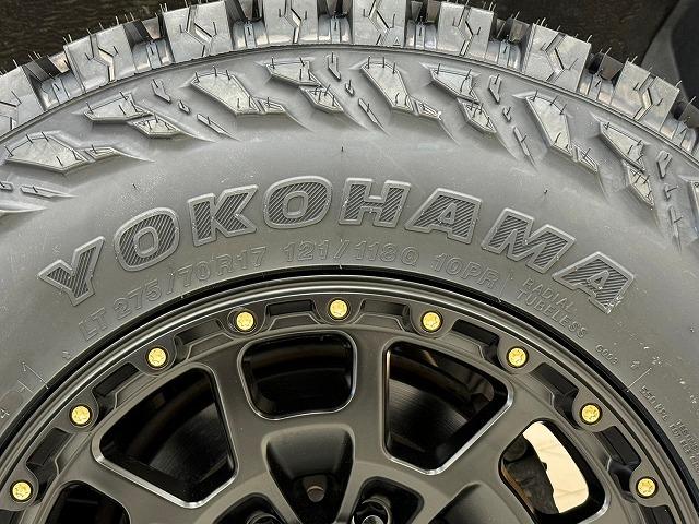 ベースグレード　ナビ　キーレスエントリー　パーキングセンサー　ヘッドライトレベライザー　トラクションコントロール　４ＷＤ　トランスファー　ベージュツートーン(26枚目)