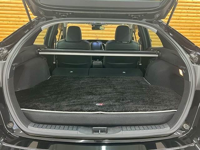 プリウスＰＨＶ Ｓナビパッケージ・ＧＲスポーツ　純正ナビ　バックカメラ　レーダークルーズコントロール　シートヒーター　オートライト　スマートキー　オートマチックハイビーム　ＥＴＣ　レーンディパーチャーアラート（20枚目）