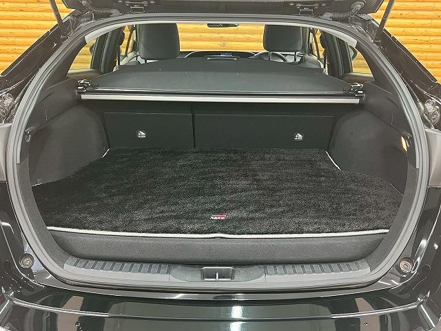 プリウスＰＨＶ Ｓナビパッケージ・ＧＲスポーツ　純正ナビ　バックカメラ　レーダークルーズコントロール　シートヒーター　オートライト　スマートキー　オートマチックハイビーム　ＥＴＣ　レーンディパーチャーアラート（37枚目）