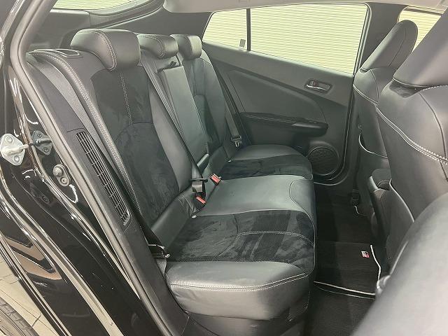 プリウスＰＨＶ Ｓナビパッケージ・ＧＲスポーツ　純正ナビ　バックカメラ　レーダークルーズコントロール　シートヒーター　オートライト　スマートキー　オートマチックハイビーム　ＥＴＣ　レーンディパーチャーアラート（38枚目）