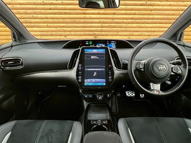 プリウスＰＨＶ Ｓナビパッケージ・ＧＲスポーツ　純正ナビ　バックカメラ　レーダークルーズコントロール　シートヒーター　オートライト　スマートキー　オートマチックハイビーム　ＥＴＣ　レーンディパーチャーアラート（67枚目）