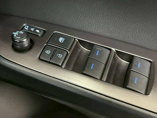 プリウスＰＨＶ Ｓナビパッケージ・ＧＲスポーツ　純正ナビ　バックカメラ　レーダークルーズコントロール　シートヒーター　オートライト　スマートキー　オートマチックハイビーム　ＥＴＣ　レーンディパーチャーアラート（76枚目）
